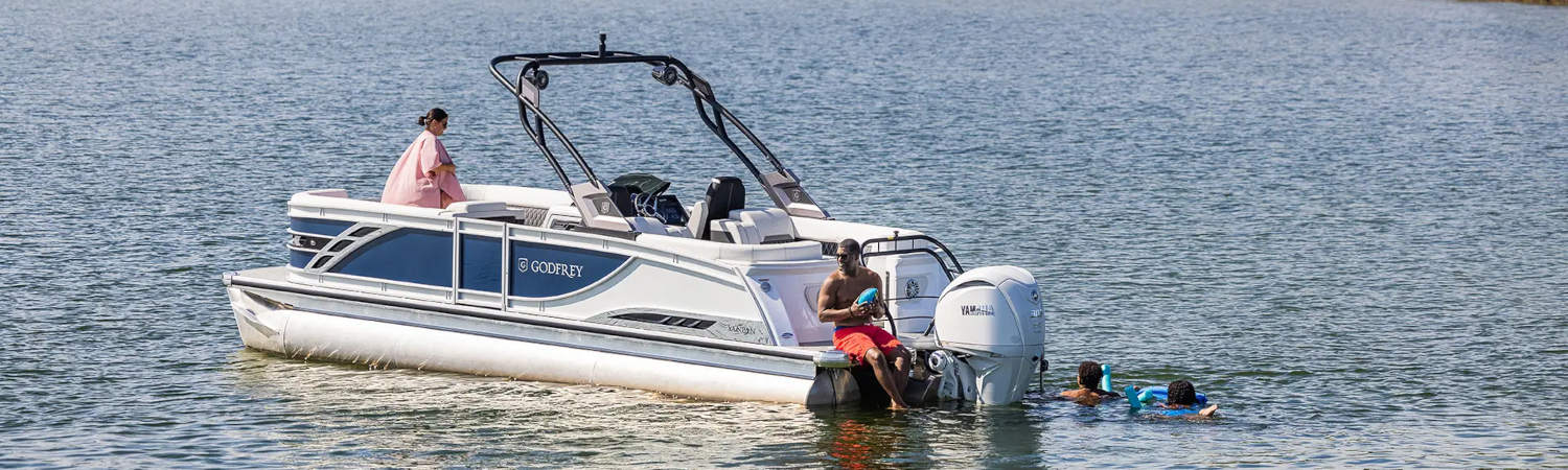 2025 Godfrey Pontoon Boats Sanpan Split Bench for sale in Coralville Lake Marina, Iowa City, Iowa